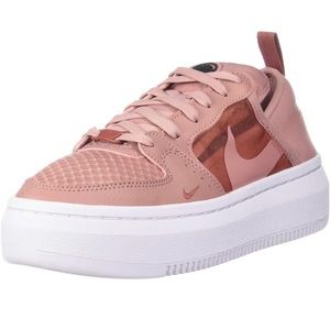 NEW, Nike court tennis shoes